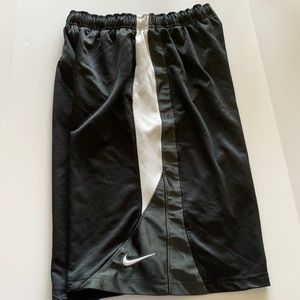 Nike Boys XL Basketball Shorts